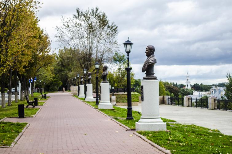 Вдохновение у Волги: свежий ветер и бескрайние горизонты