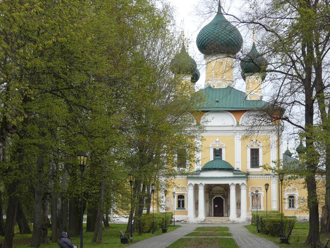 Автобус| Летние берега Волги: дыхание русской провинции