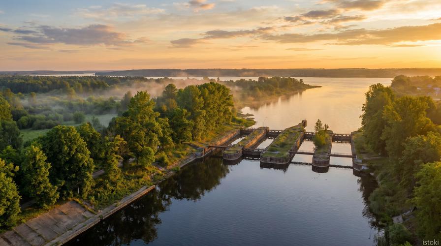 Путешествие по жемчужинам Петербурга за 5 дней