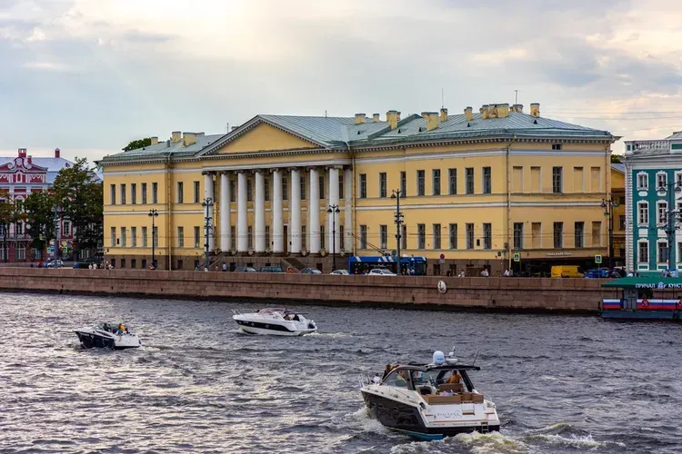 Автобус| Петербург сквозь дворцовые окна: 7‑дневное путешествие