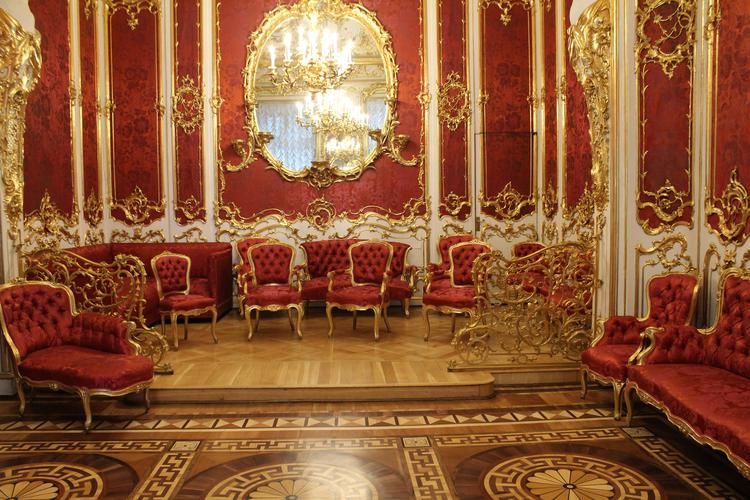 Новогодний Петербург: от Эрмитажа до Янтарной комнаты 5 дней