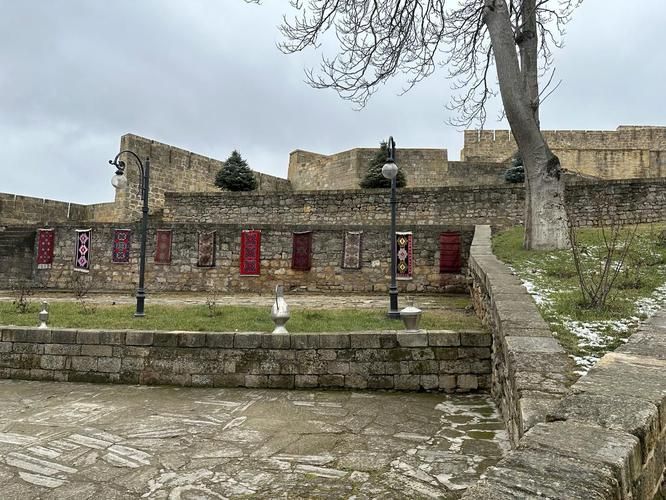 Две республики под снежной шапкой