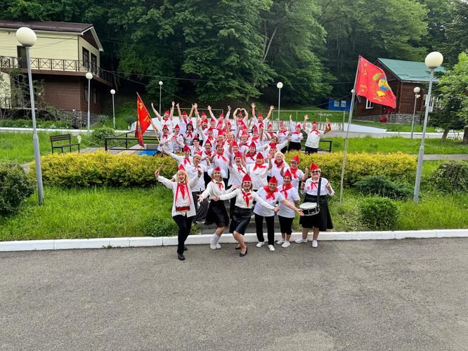 Пионерский лагерь для взрослых &quot;Вперед СССР&quot; 16 смена