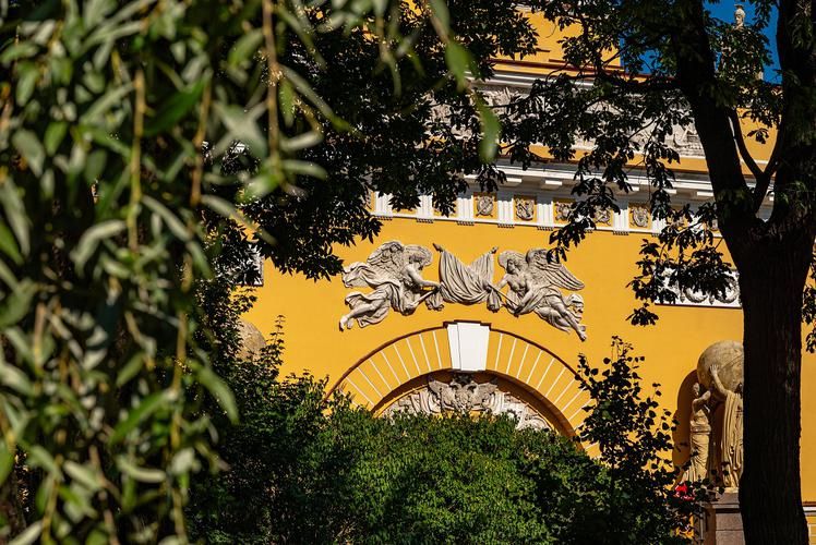 Императрица ждёт: уют в роскоши и традициях