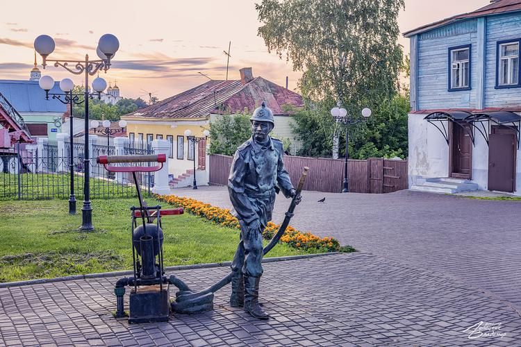 Белокаменный путь: от золотых куполов до теней